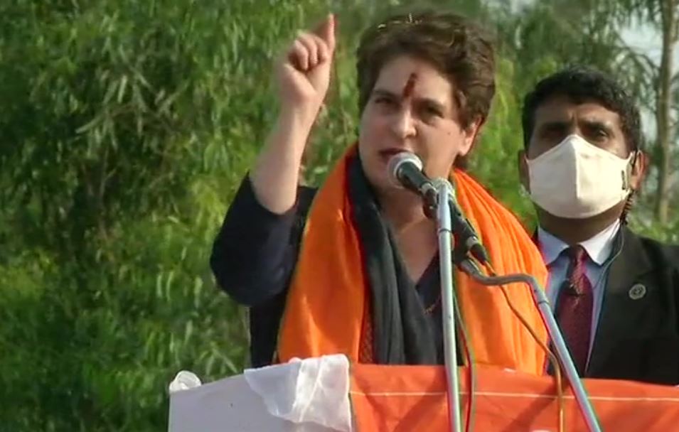 Congress General Secretary Priyanka Gandhi Vadra while addressing kisan mahapanchayat