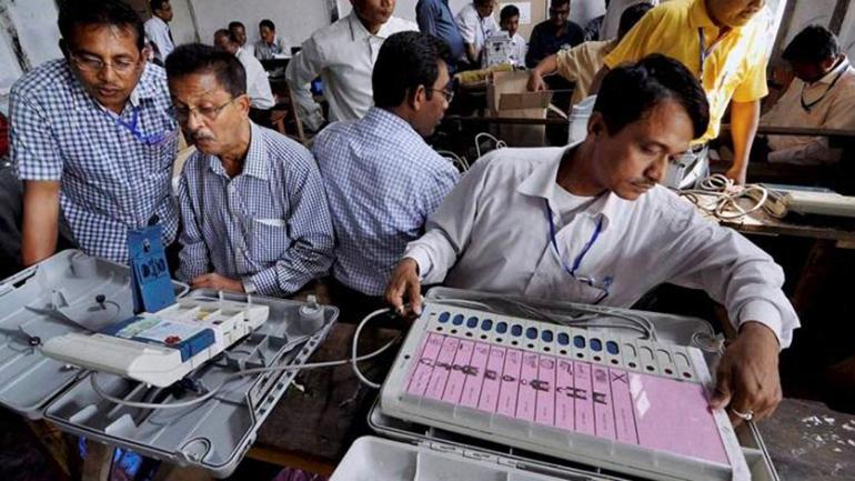 ECI officials Count votes (File Photo)