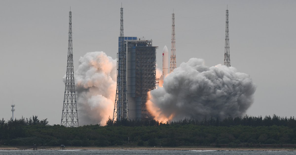 Rocket Long March 5B Crashes Into Indian Ocean