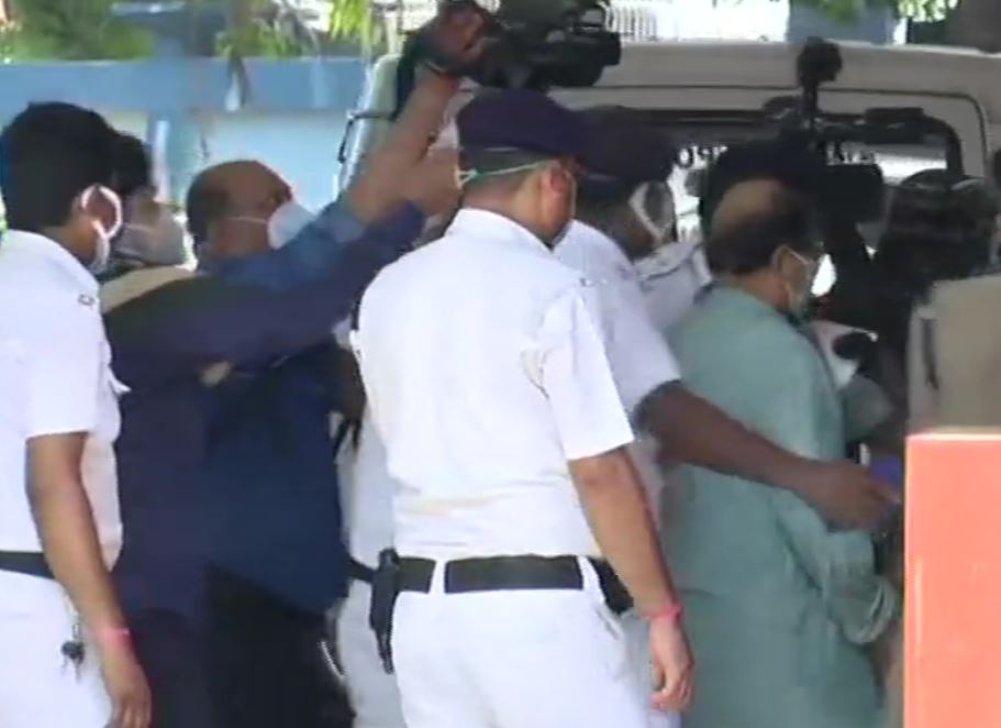 West Bengal Police brings TMC leader Subrata Mukherjee to SSKM Hospital, Kolkata.