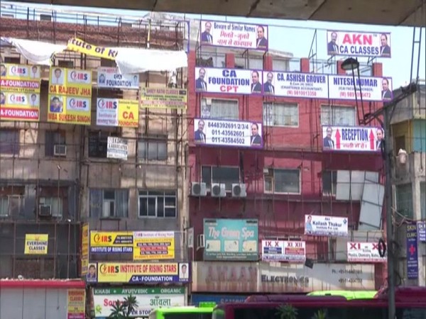 Laxmi Nagar main market