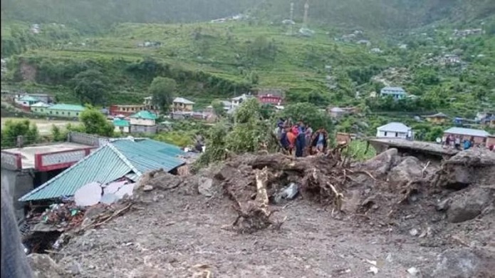 कांगड़ा में बादल फटने से भारी तबाही