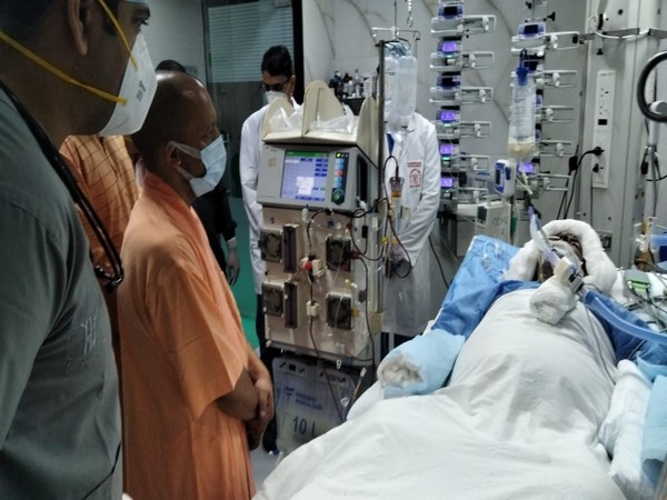 UP CM Yogi Adityanath visited Hospital to meet Kalyan Singh