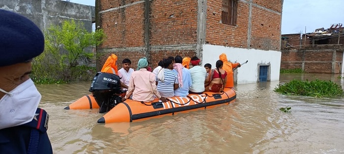 Ganga flows above danger mark in Varanasi