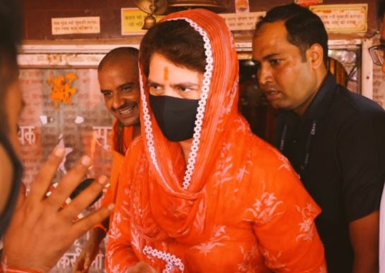 Priyanka Gandhi  visited Hanuman temple, Raebareli yesterday