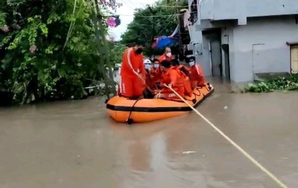 रेसक्यू ऑपरेशन जारी