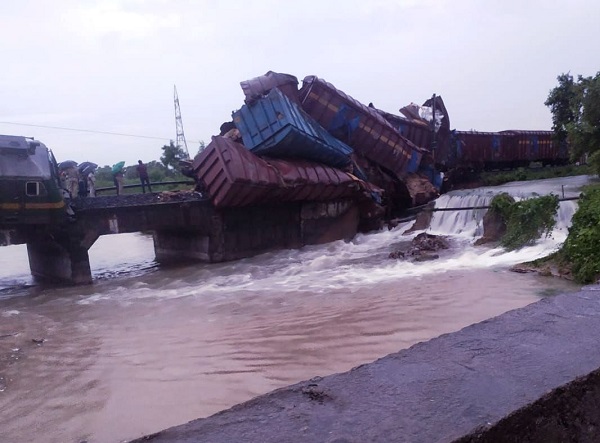 Goods train derails on Angul-Talcher Road section