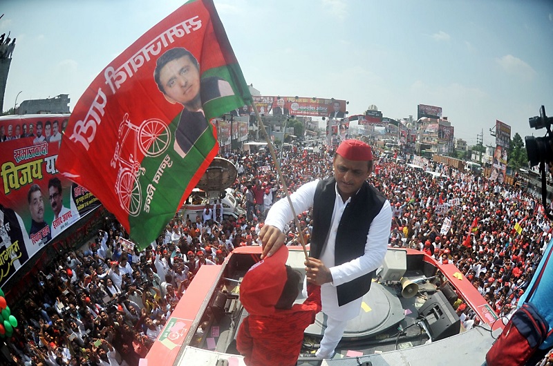 Akhilesh Yadav kickstarted the election campaign with a 'Vijay Rath' Yatra