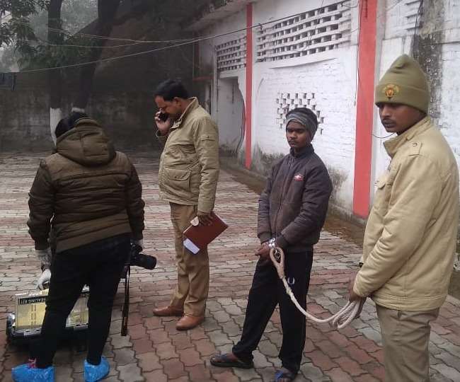 पुलिस की गिरफ्त में आरोपी