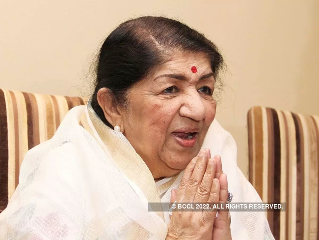 Legendary singer Lata Mangeshkar admitted to Breach Candy Hospital (File Photo)