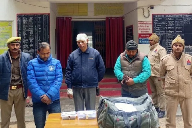 पुलिस की गिरफ्त में आरोपी