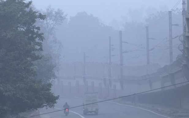 A layer of fog engulfs the national capital this morning