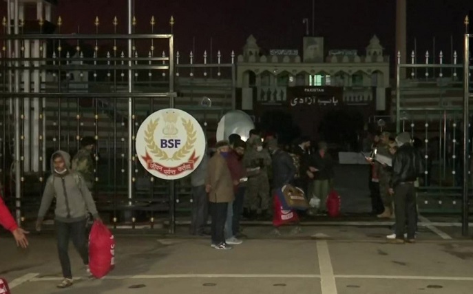 Indian fishermen repatriated by Pakistan via the Attari-Wagah border