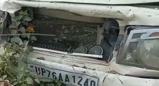 Bolero collides with a tempo head-on in Kasganj; 8 dead, 12 injured