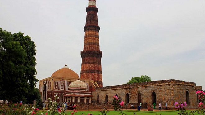 हनुमान चालीसा पढ़ने गए हिन्दूवादी संगठनों (फाइल फोटो )