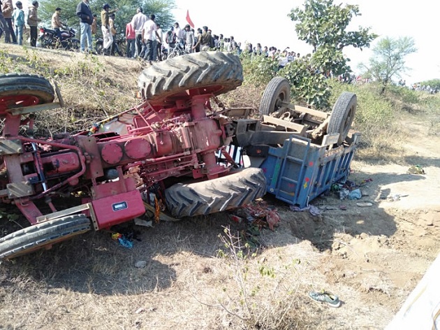 सड़क हादसे में तीन की मौत  (फाइल फोटो )