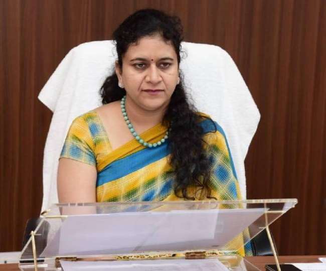 Noida Chief Executive Officer (CEO) & IAS officer Ritu Maheshwari (File Photo)