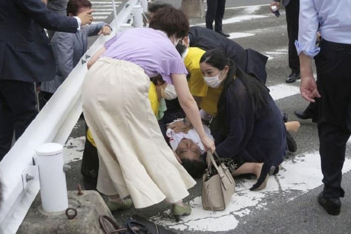 Former Japan PM Shinzo Abe dies