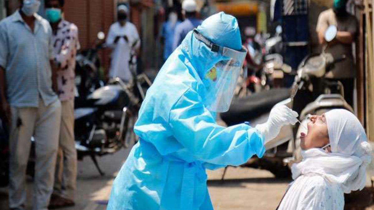 India reports 16,866 fresh coronavirus cases (File Photo)