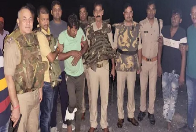 पुलिस मुठभेड़ में एक पशु तस्कर को लगी गोली