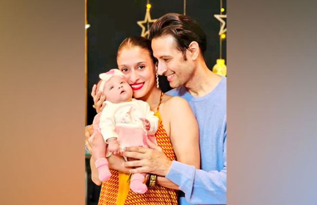 Apurva Agnihotri and Shilpa Saklani with their daughter