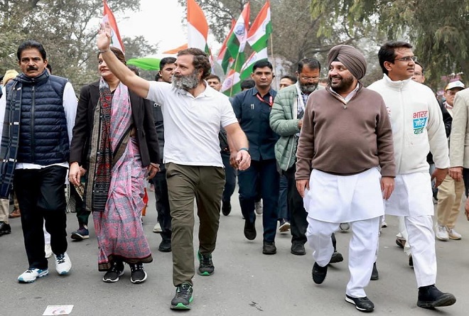 Led by Rahul Gandhi Bharat Jodo Yatra resumes from Delhi