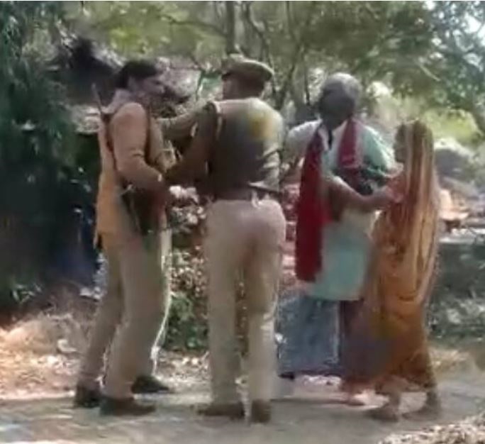 तीन पुलिसकर्मी घायल