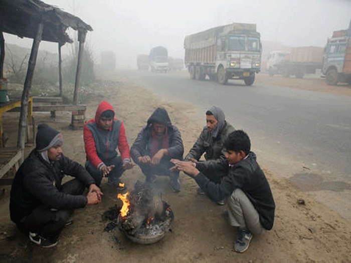 शीतलहर के प्रकोप से लोगों को कोई राहत नहीं