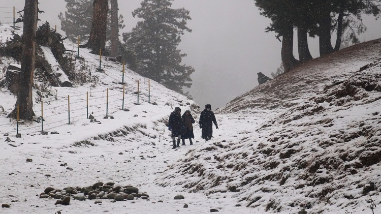 Gulmarg recorded season’s lowest temp minus12.0 D Cel