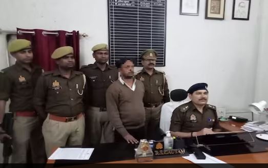 वाराणसी पुलिस की गिरफ्त में आरोपी