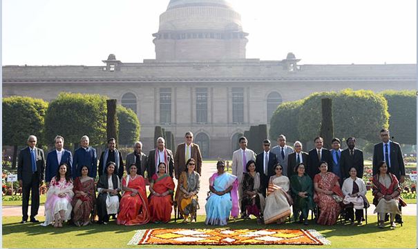 Supreme Court judges visit Rashtrapati Bhavan's Amrit Udyan