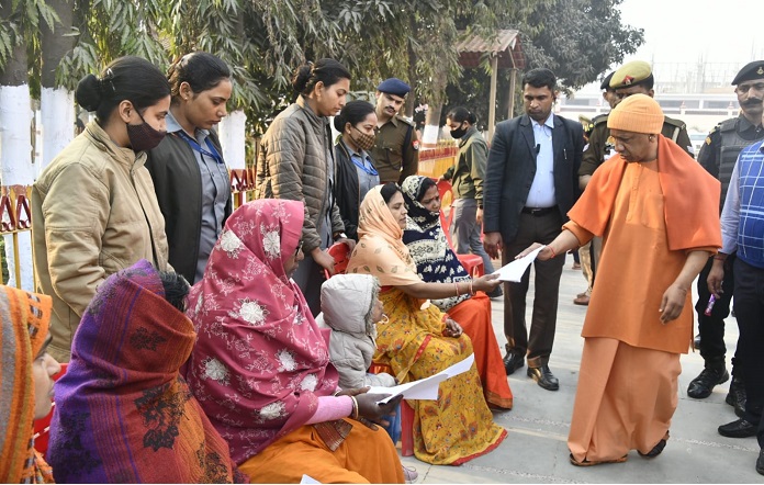 जनता दर्शन में मुख्यमंत्री