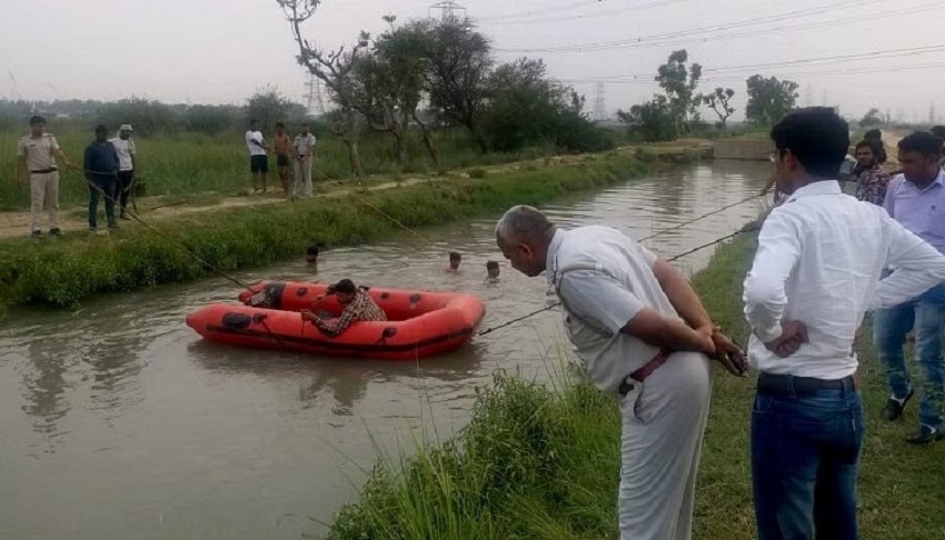 नहर में डूबे दो लड़के