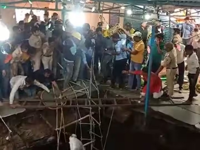 मंदिर में पुरातन बावड़ी की छत धंसी