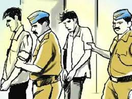 दो आरोपी चढ़े पुलिस के हत्थे (फ़ाइल)