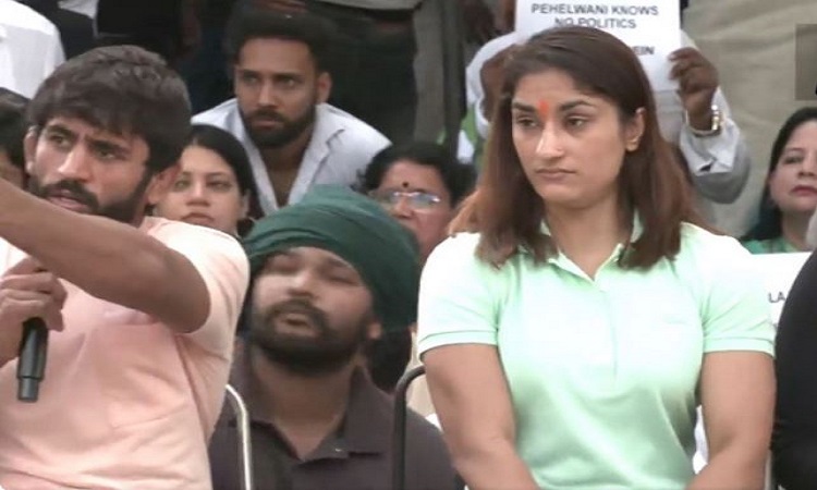 Wrestlers protesting at Jantar Mantar