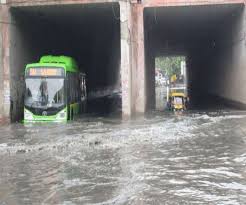 बारिश के कारण प्रगति मैदान सुरंग में पानी भरा