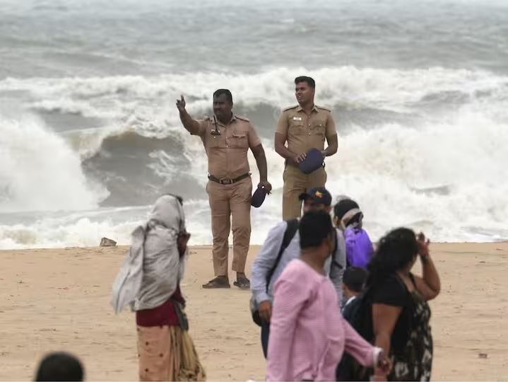 Cyclone 'Mocha' intensifies into "very severe" storm