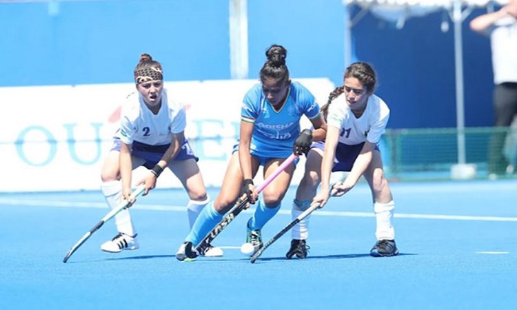 India and Uzbekistan players in action