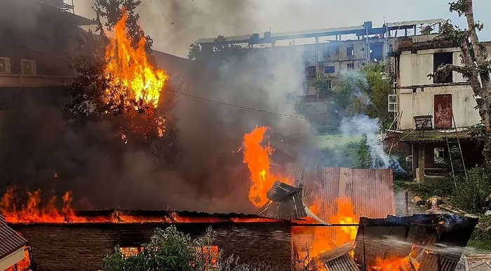 मणिपुर में सुरक्षा बलों की कड़ी कार्रवाई बंकर तबाह