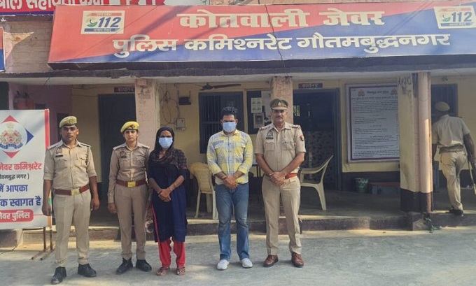 पुलिस की गिरफ्त में आरोपी