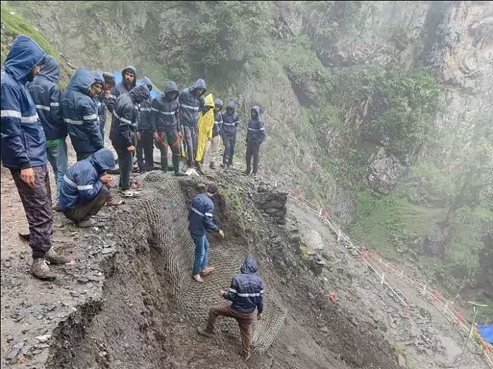 अमरनाथ यात्रा लगातार तीसरे दिन स्थगित