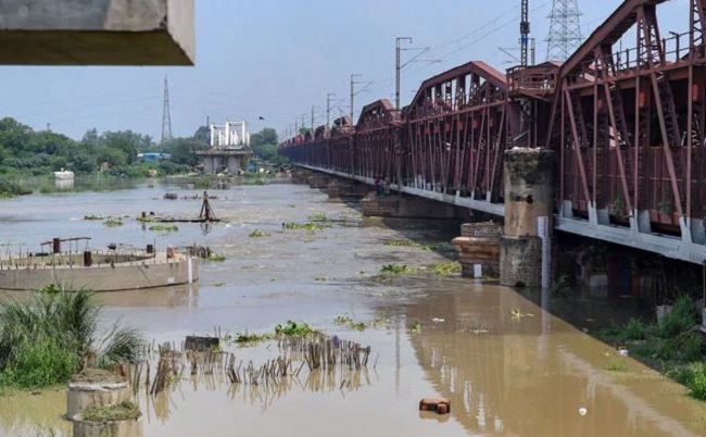 यमुना का जलस्तर 207.25 मीटर पर पहुंचा