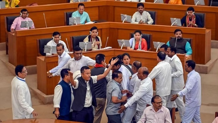 अश्लील क्लिप मुद्दे पर बजट भाषण के बीच त्रिपुरा विधानसभा में हंगामा,