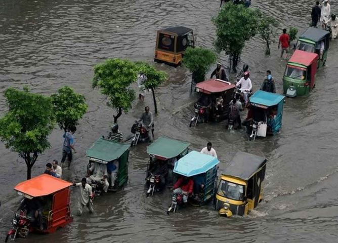 मूसलाधार बारिश (फाइल)