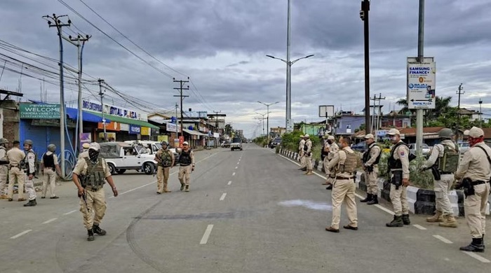 मणिपुर के इंफाल ईस्ट और इंफाल वेस्ट में कर्फ्यू में ढील