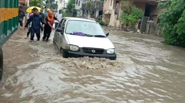 उत्तराखंड में बारिश का दौर जारी