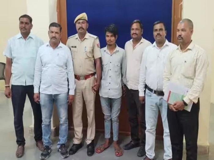 पुलिस की गिरफ्त में आरोपी देवेन्द्र राठौर