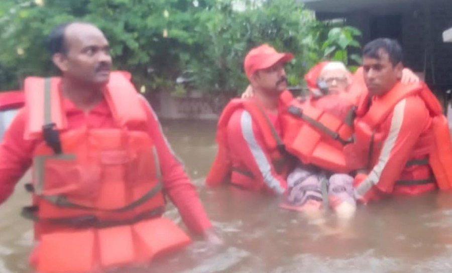 एनडीआरएफ का बचाव अभियान जारी