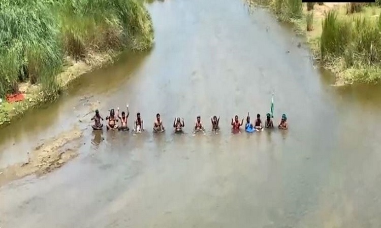 Trichy farmers protest over Cauvery water row